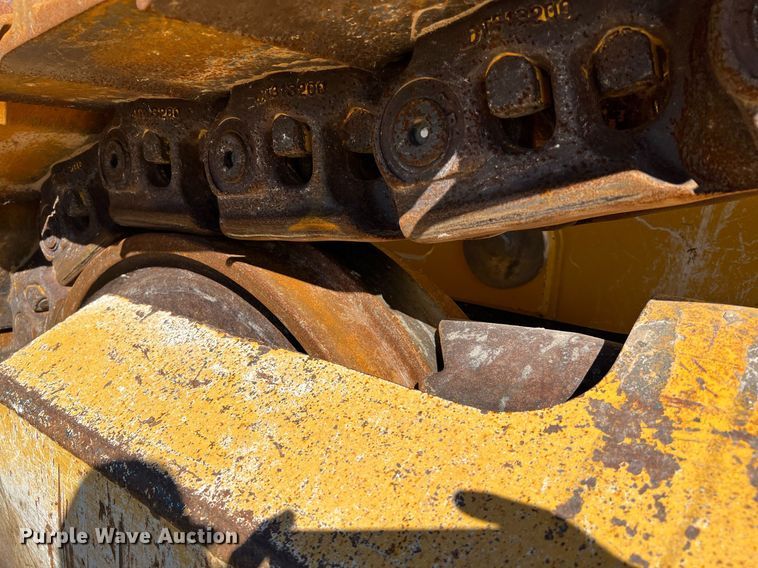 image for item DQ2264 2015 John Deere 1050K  dozer