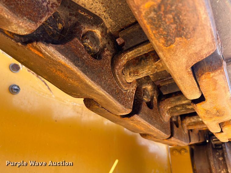 image for item DQ2264 2015 John Deere 1050K  dozer