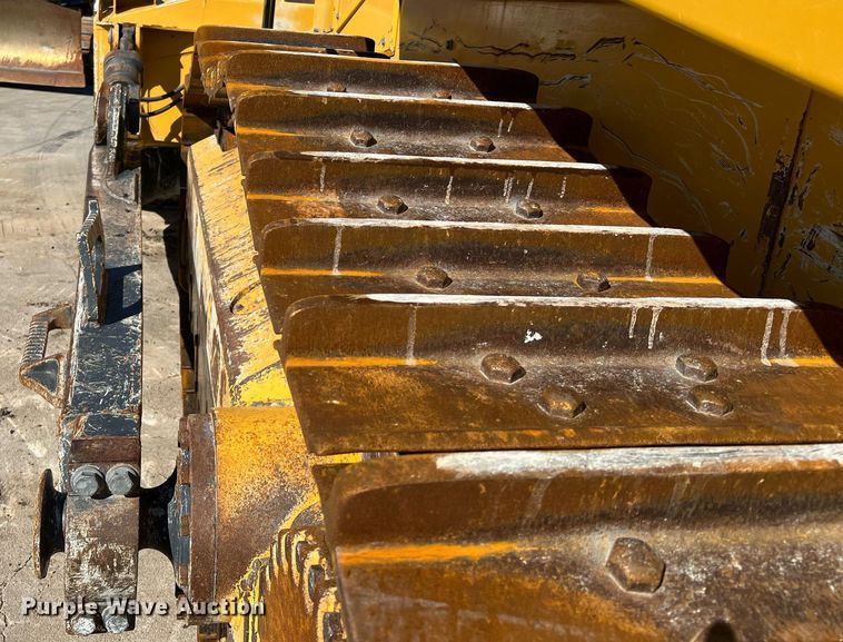 image for item DQ2264 2015 John Deere 1050K  dozer