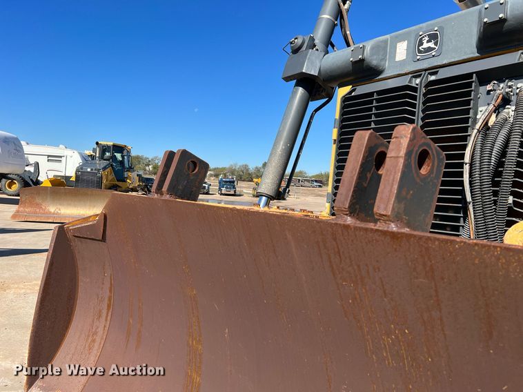 image for item DQ2265 2015 John Deere 1050K  dozer