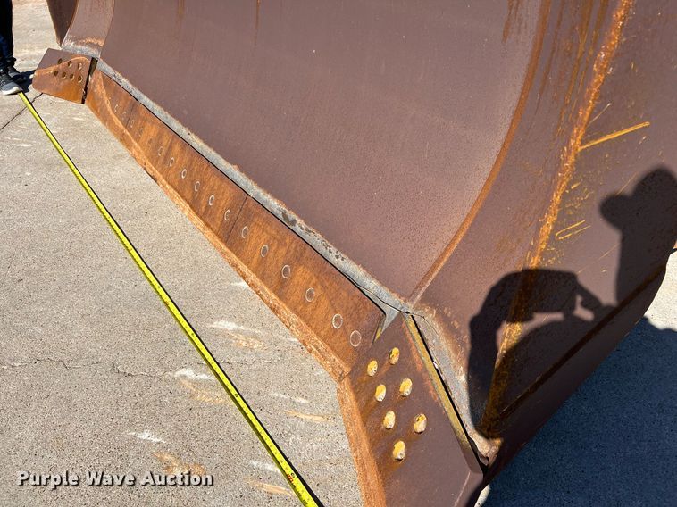 image for item DQ2265 2015 John Deere 1050K  dozer