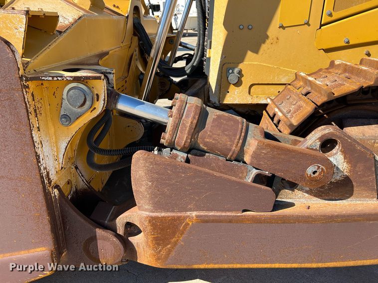 image for item DQ2265 2015 John Deere 1050K  dozer