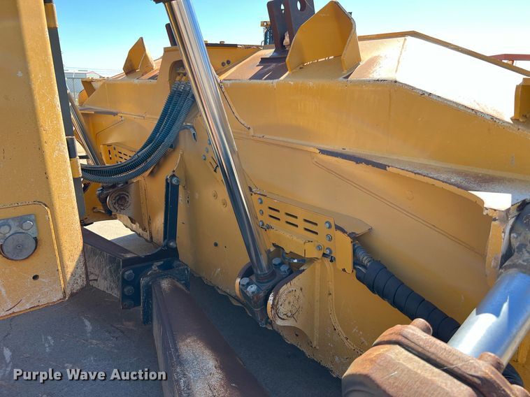 image for item DQ2265 2015 John Deere 1050K  dozer