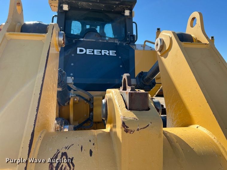 image for item DQ2265 2015 John Deere 1050K  dozer