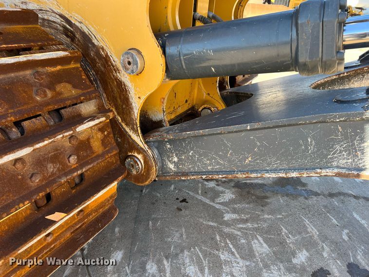 image for item DQ2265 2015 John Deere 1050K  dozer