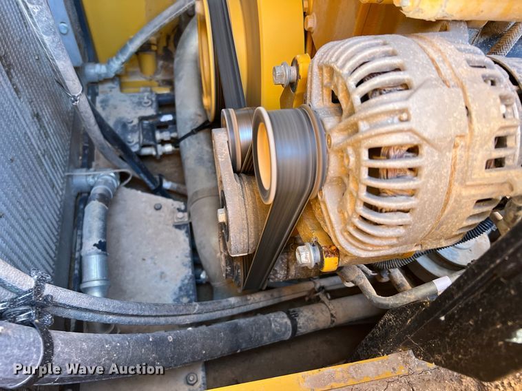 image for item DQ2265 2015 John Deere 1050K  dozer