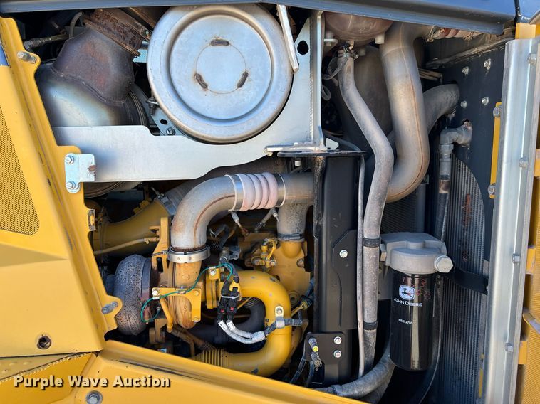 image for item DQ2265 2015 John Deere 1050K  dozer