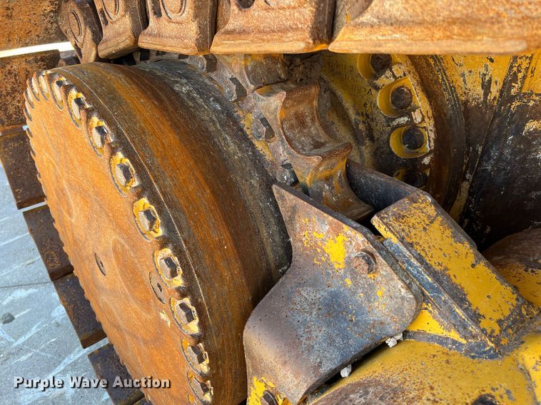 image for item DQ2265 2015 John Deere 1050K  dozer