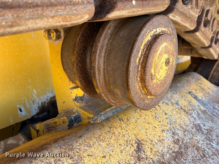 image for item DQ2265 2015 John Deere 1050K  dozer