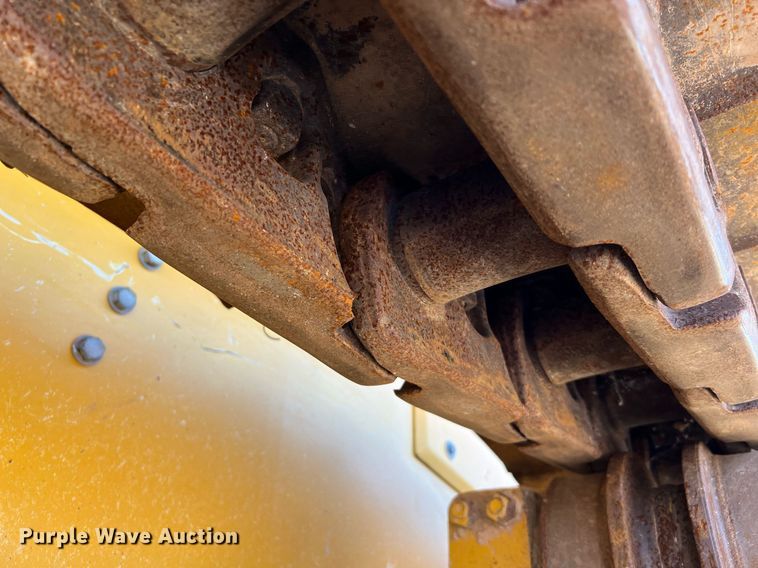 image for item DQ2265 2015 John Deere 1050K  dozer