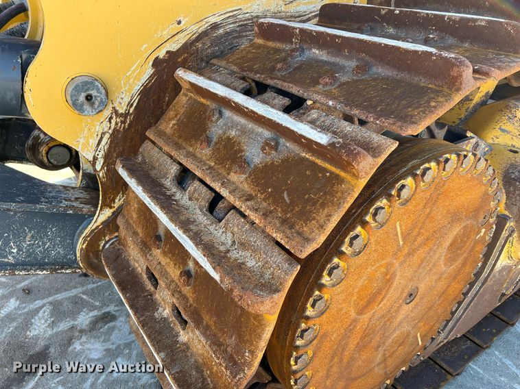 image for item DQ2265 2015 John Deere 1050K  dozer