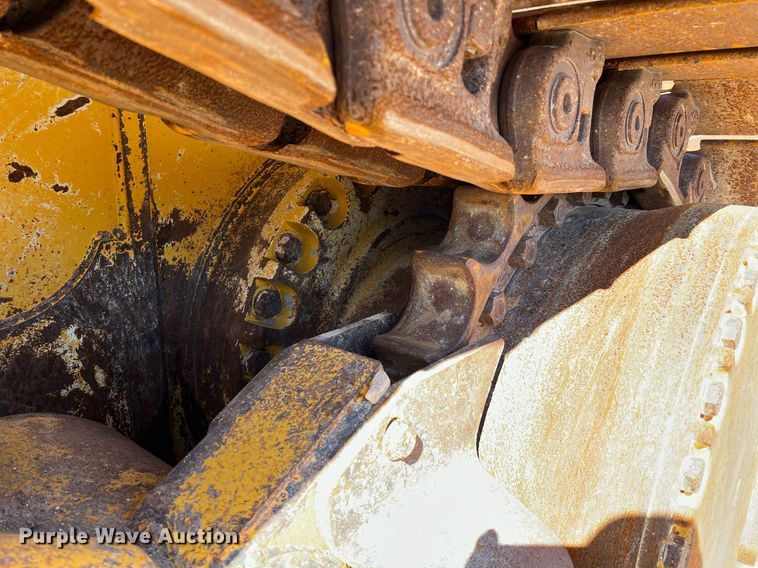 image for item DQ2265 2015 John Deere 1050K  dozer