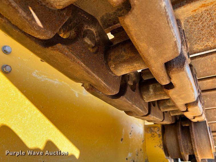 image for item DQ2265 2015 John Deere 1050K  dozer