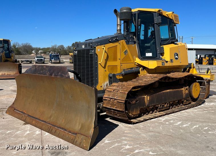 image for item DQ2266 2018 John Deere 850K WLT  dozer