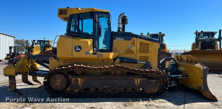 image for item DQ2266 2018 John Deere 850K WLT  dozer