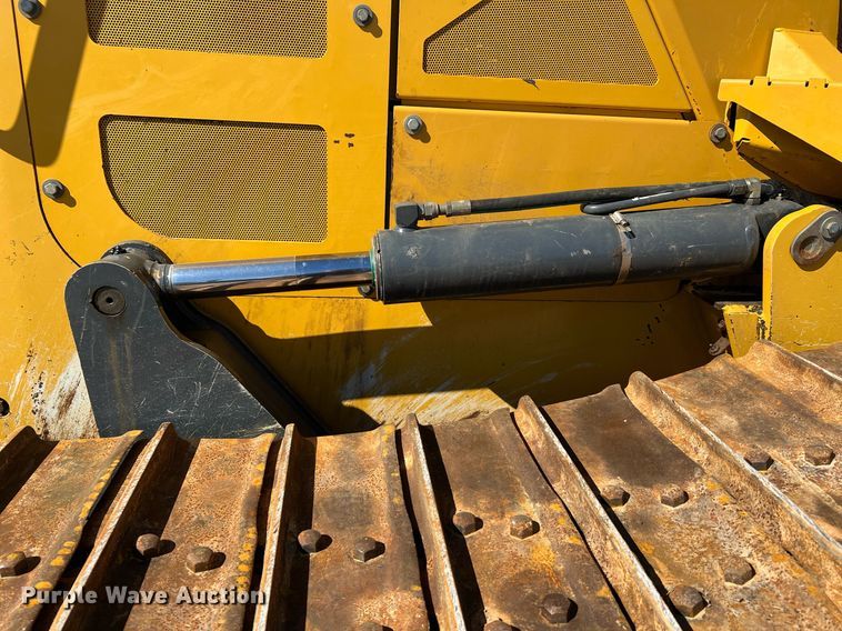 image for item DQ2266 2018 John Deere 850K WLT  dozer