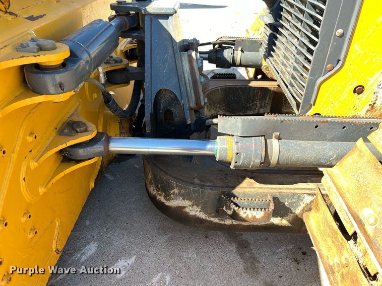 image for item DQ2266 2018 John Deere 850K WLT  dozer