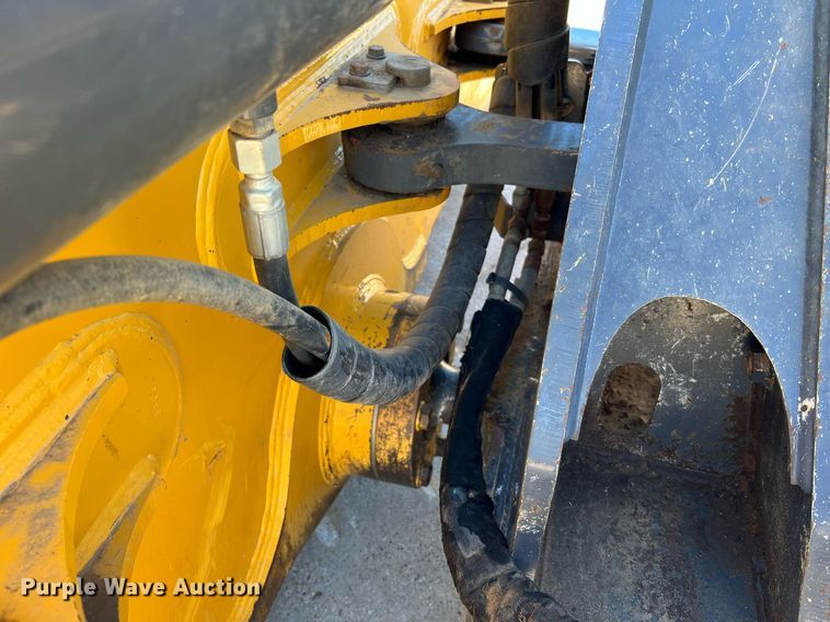 image for item DQ2266 2018 John Deere 850K WLT  dozer