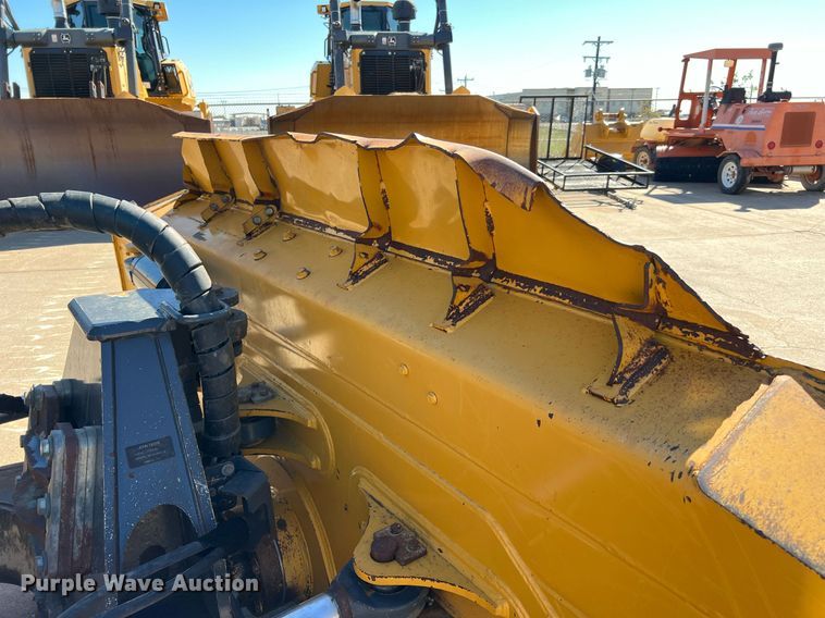image for item DQ2266 2018 John Deere 850K WLT  dozer