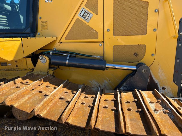 image for item DQ2266 2018 John Deere 850K WLT  dozer