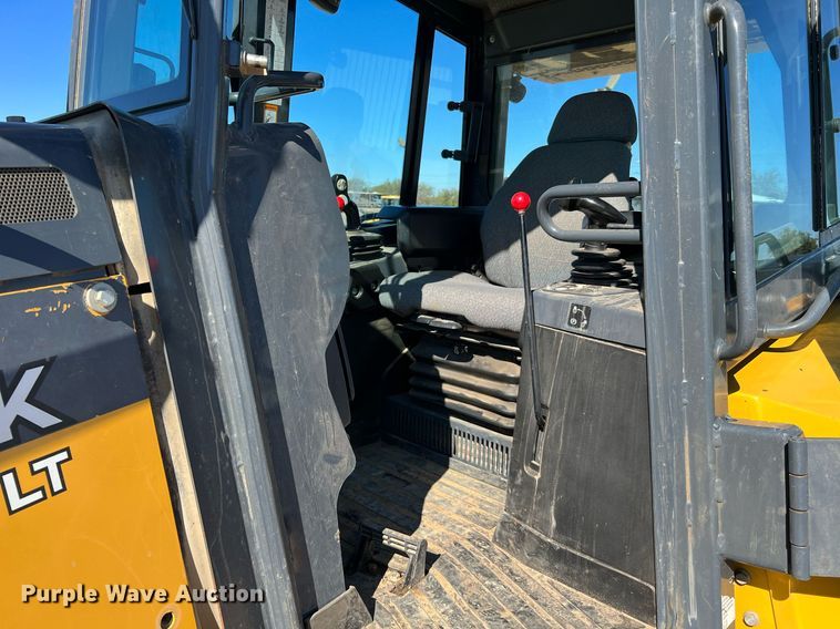 image for item DQ2266 2018 John Deere 850K WLT  dozer