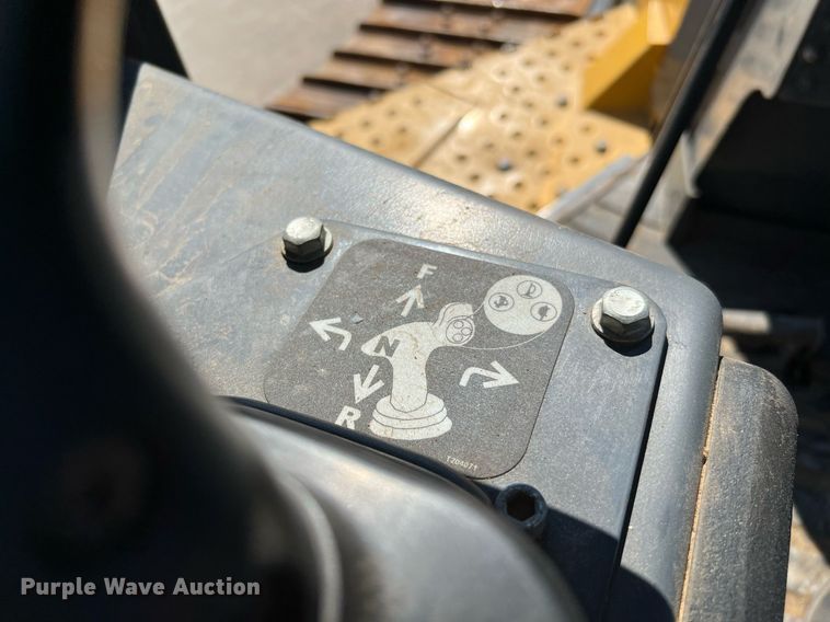 image for item DQ2266 2018 John Deere 850K WLT  dozer