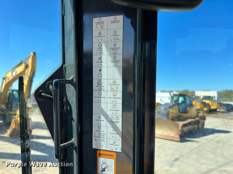 image for item DQ2266 2018 John Deere 850K WLT  dozer