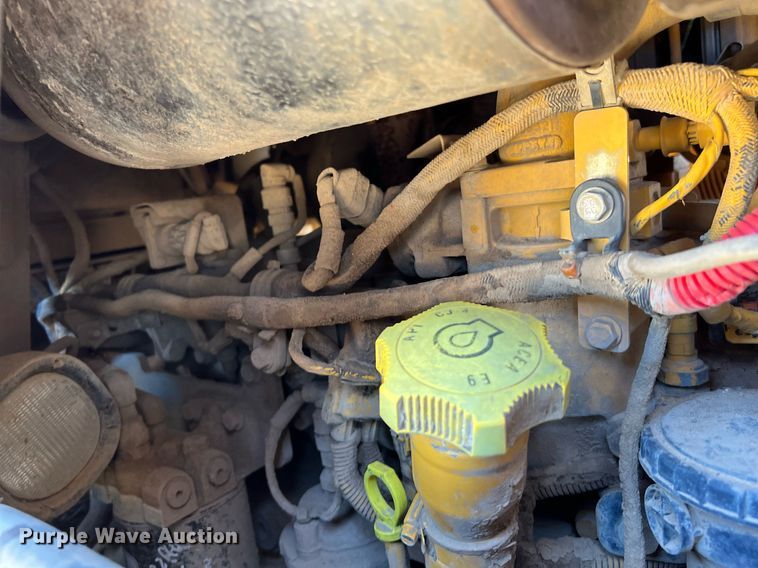 image for item DQ2266 2018 John Deere 850K WLT  dozer