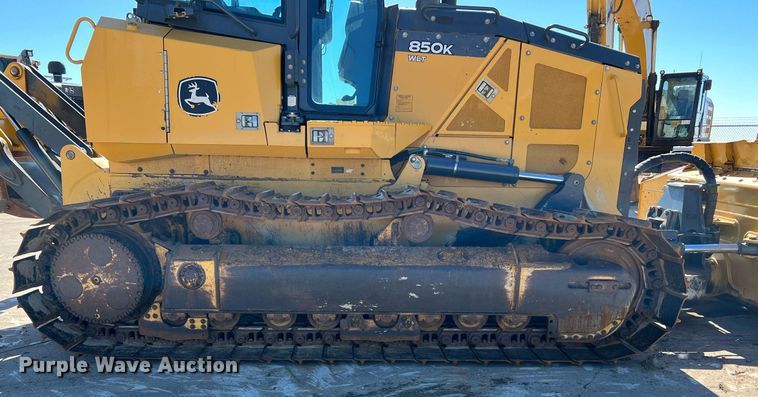 image for item DQ2266 2018 John Deere 850K WLT  dozer