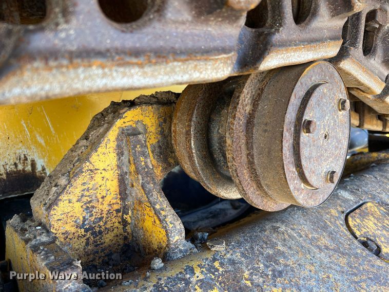 image for item DQ2266 2018 John Deere 850K WLT  dozer