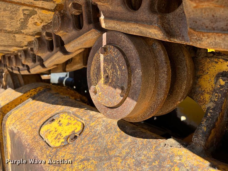 image for item DQ2266 2018 John Deere 850K WLT  dozer