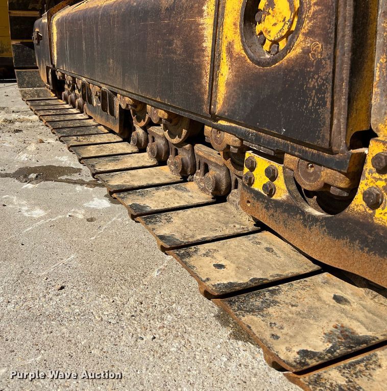 image for item DQ2266 2018 John Deere 850K WLT  dozer