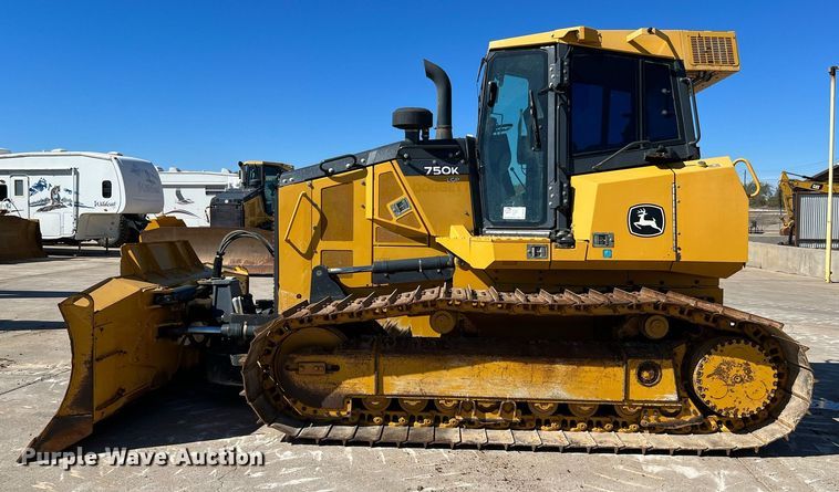 image for item DQ2267 2019 John Deere 750K LGP  dozer
