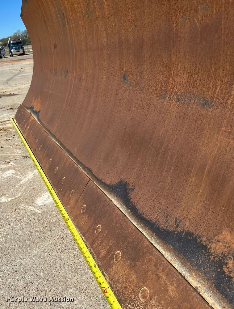 image for item DQ2267 2019 John Deere 750K LGP  dozer