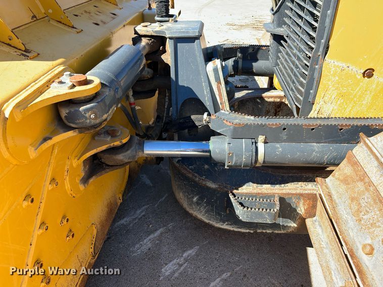 image for item DQ2267 2019 John Deere 750K LGP  dozer