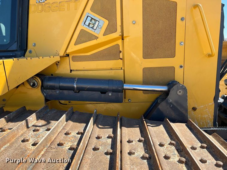 image for item DQ2267 2019 John Deere 750K LGP  dozer