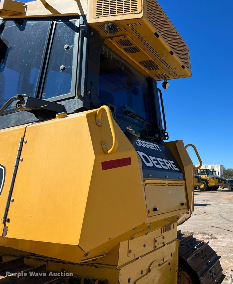 image for item DQ2267 2019 John Deere 750K LGP  dozer