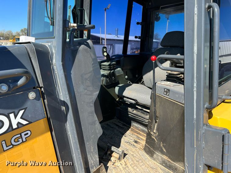 image for item DQ2267 2019 John Deere 750K LGP  dozer