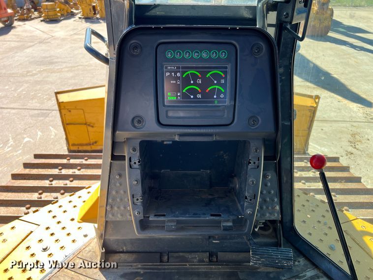 image for item DQ2267 2019 John Deere 750K LGP  dozer