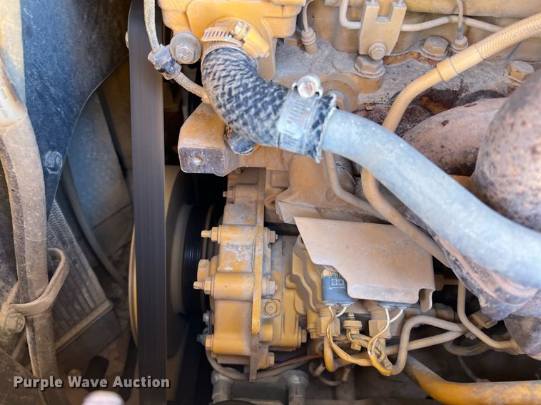 image for item DQ2267 2019 John Deere 750K LGP  dozer