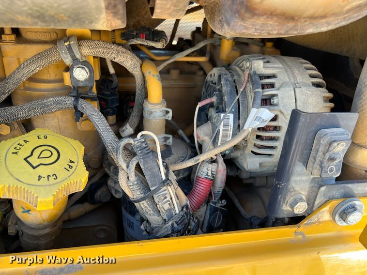 image for item DQ2267 2019 John Deere 750K LGP  dozer