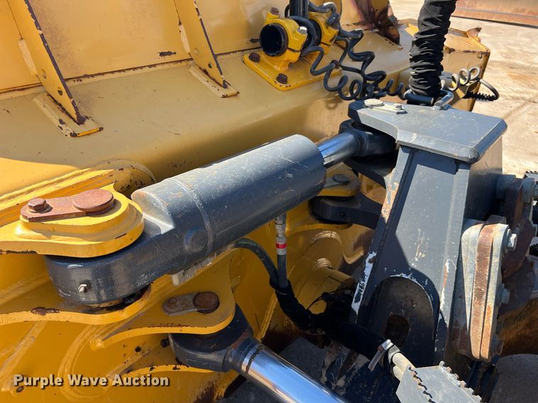 image for item DQ2268 2018 John Deere 750K LGP  dozer