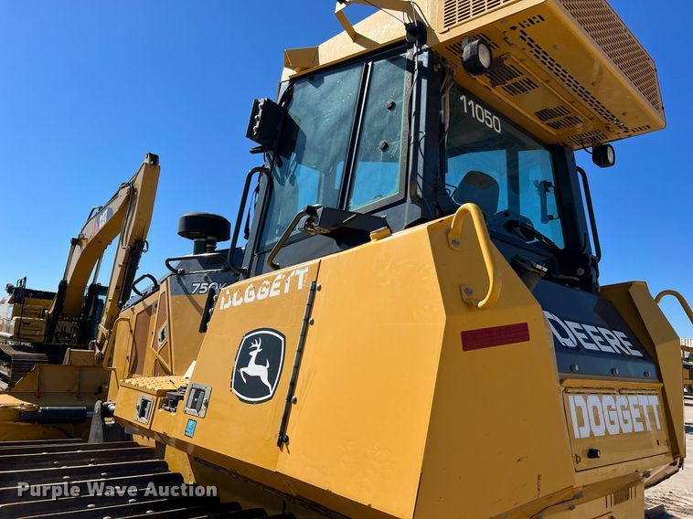 image for item DQ2268 2018 John Deere 750K LGP  dozer