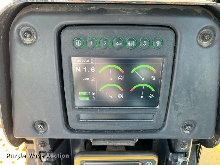 image for item DQ2268 2018 John Deere 750K LGP  dozer