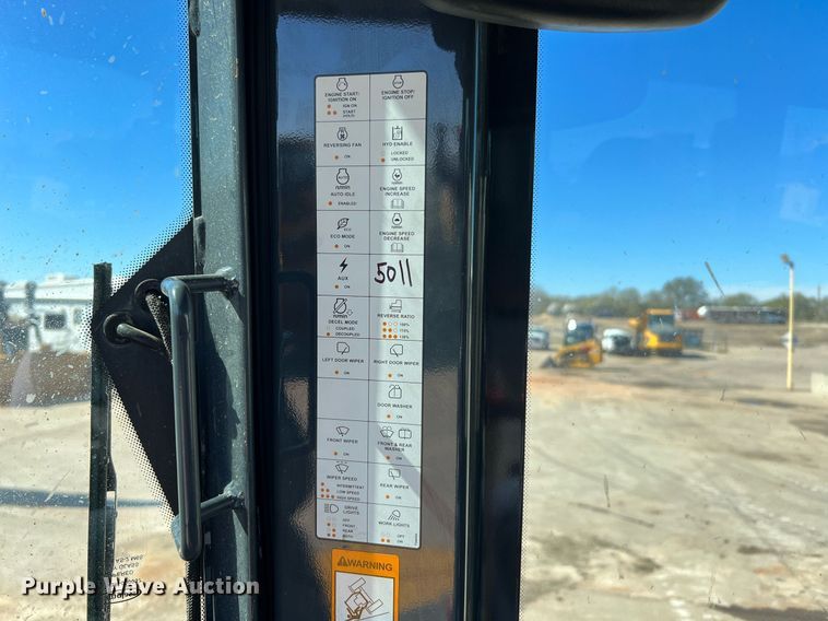 image for item DQ2268 2018 John Deere 750K LGP  dozer