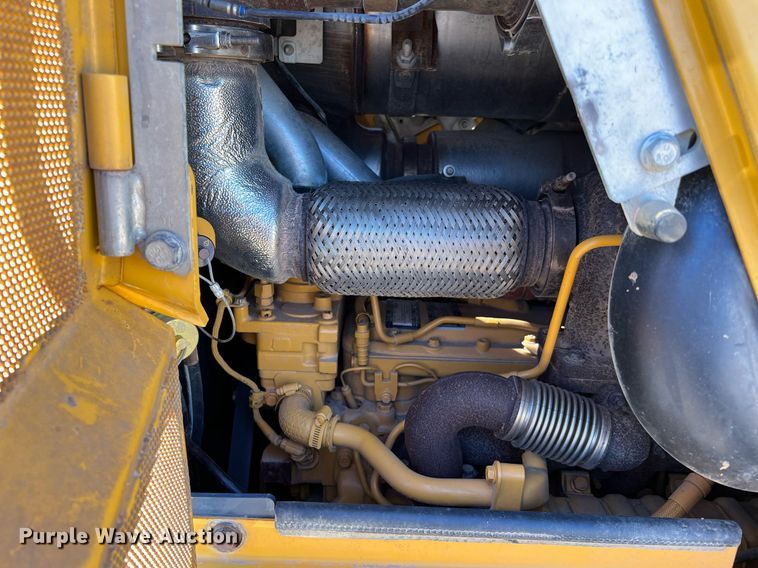 image for item DQ2268 2018 John Deere 750K LGP  dozer