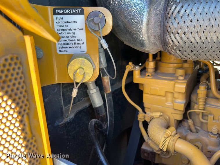 image for item DQ2268 2018 John Deere 750K LGP  dozer