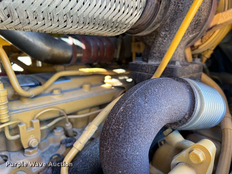 image for item DQ2268 2018 John Deere 750K LGP  dozer