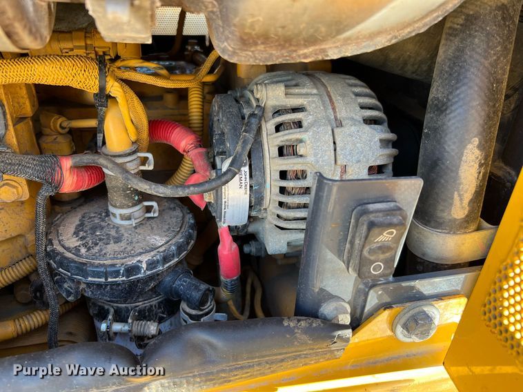 image for item DQ2268 2018 John Deere 750K LGP  dozer