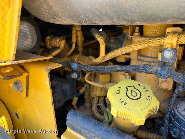 image for item DQ2268 2018 John Deere 750K LGP  dozer